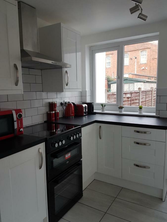 The Wellington - Ideal For Professionals Burton-upon-Trent Dış mekan fotoğraf